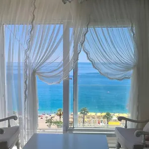 Apartment Konyaalti Plajinda Dublex Gemi Ev, Antalya
